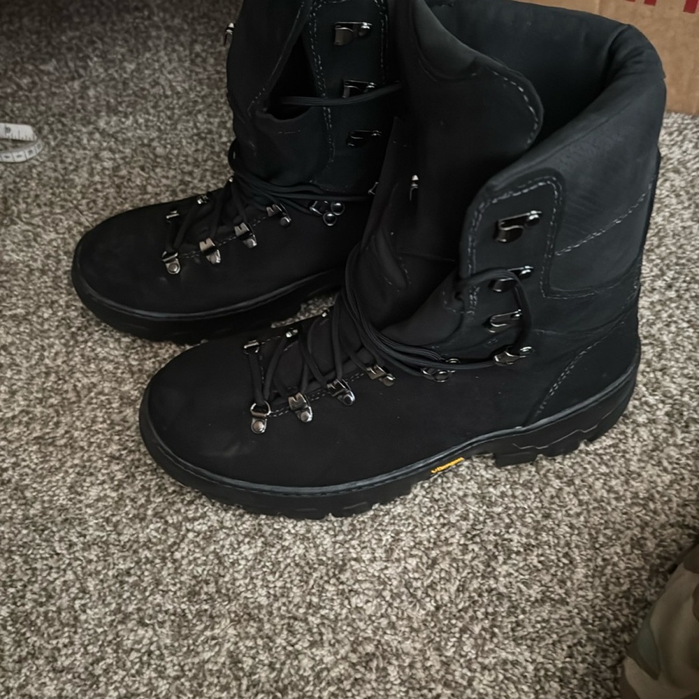 Danner Black 8-Inch Wildland Firefighter  Men's Boots size 10
